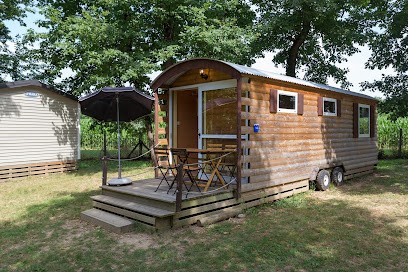 Flower Camping Le Lac Du Marandan, Camping à Saint-Romans