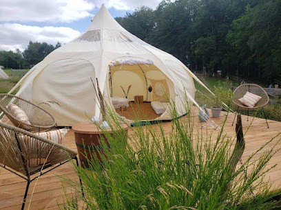 The tipis Cantales, Camping à Saint-Gérons