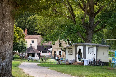 Camping Les Rives De La Dordogne - Vacances André Trigano, Camping à Domme