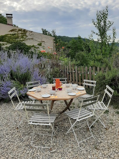 Camping le Gîte du lièvre, Camping à La Roche Sur Le Buis