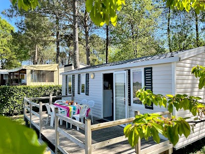 Camping Le Pressoir, Camping à Petit-Palais-et-Cornemps