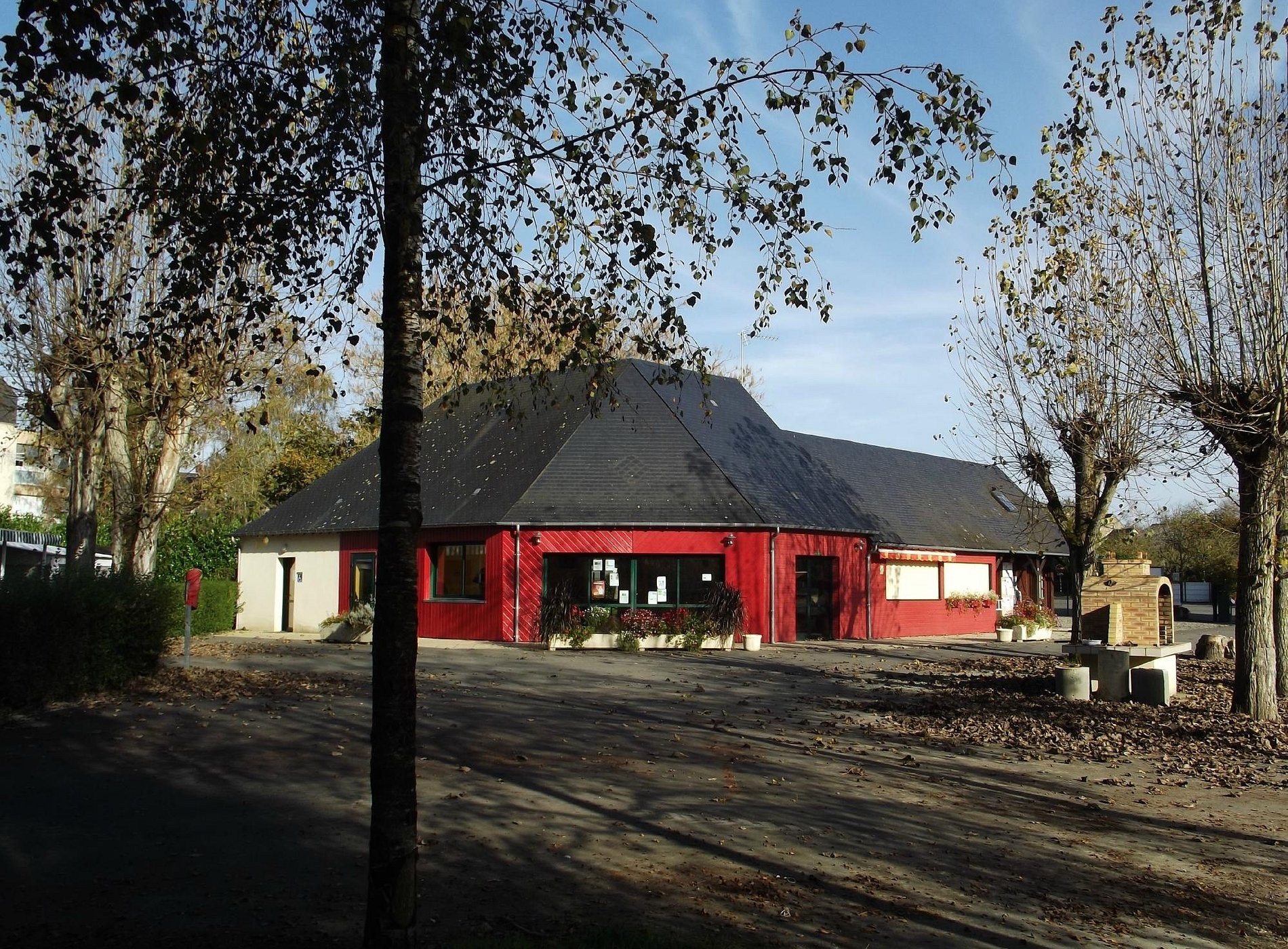 Camping De La Vègre - Onlycamp, Camping à Tennie