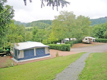 Camping De Poule-les Echarmeaux, Camping à Poule-les-Écharmeaux
