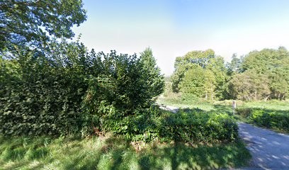 Aire Naturelle De Camping - Cauquil Daniel, Camping à Nages