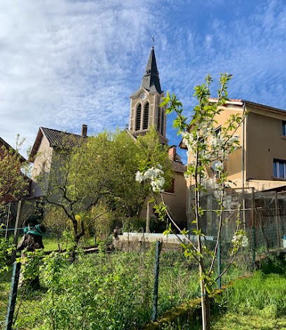 Ecododo Maison Clotilde (bivouac, dortoir intérieur, dortoir insolite au jardin et chambres d'hôtes), Camping à Livinhac-le-Haut