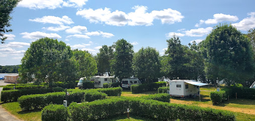 Camping Terre De Loire, Camping à la Ménitré