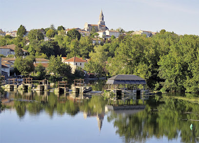 Nomade Camping à Mosnac-Saint-Simeux