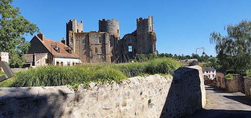 Plessière, Camping à Theneuille