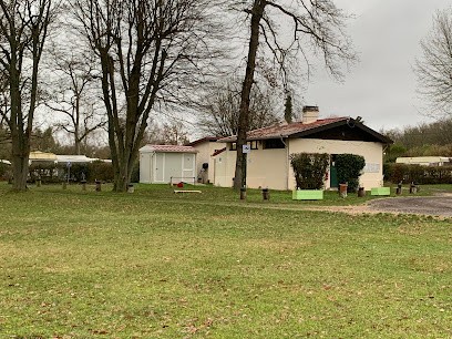 Camping Caravaning Valparis, Camping à Nesles-la-Vallée