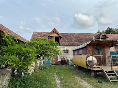 Amma, Camping à Rilly-sur-Loire
