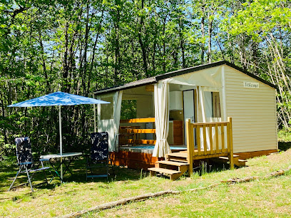 Camping Naturiste Coteau De L'herm Camping à Rouffignac-Saint-Cernin-de-Reilhac