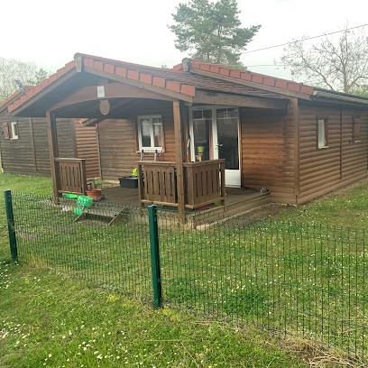 CAMPING Le CRIQUET, Camping à Freneuse