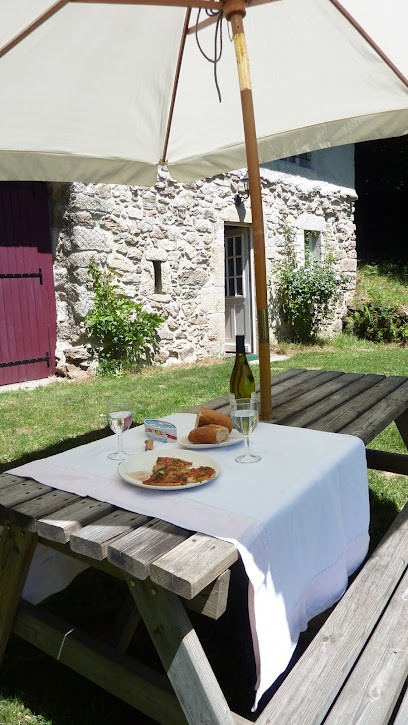 Camping Domaine LaCanal **, Camping à Nages