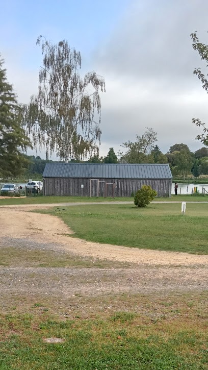 Camping Fort Des Salles à Mayet, Camping à Mayet