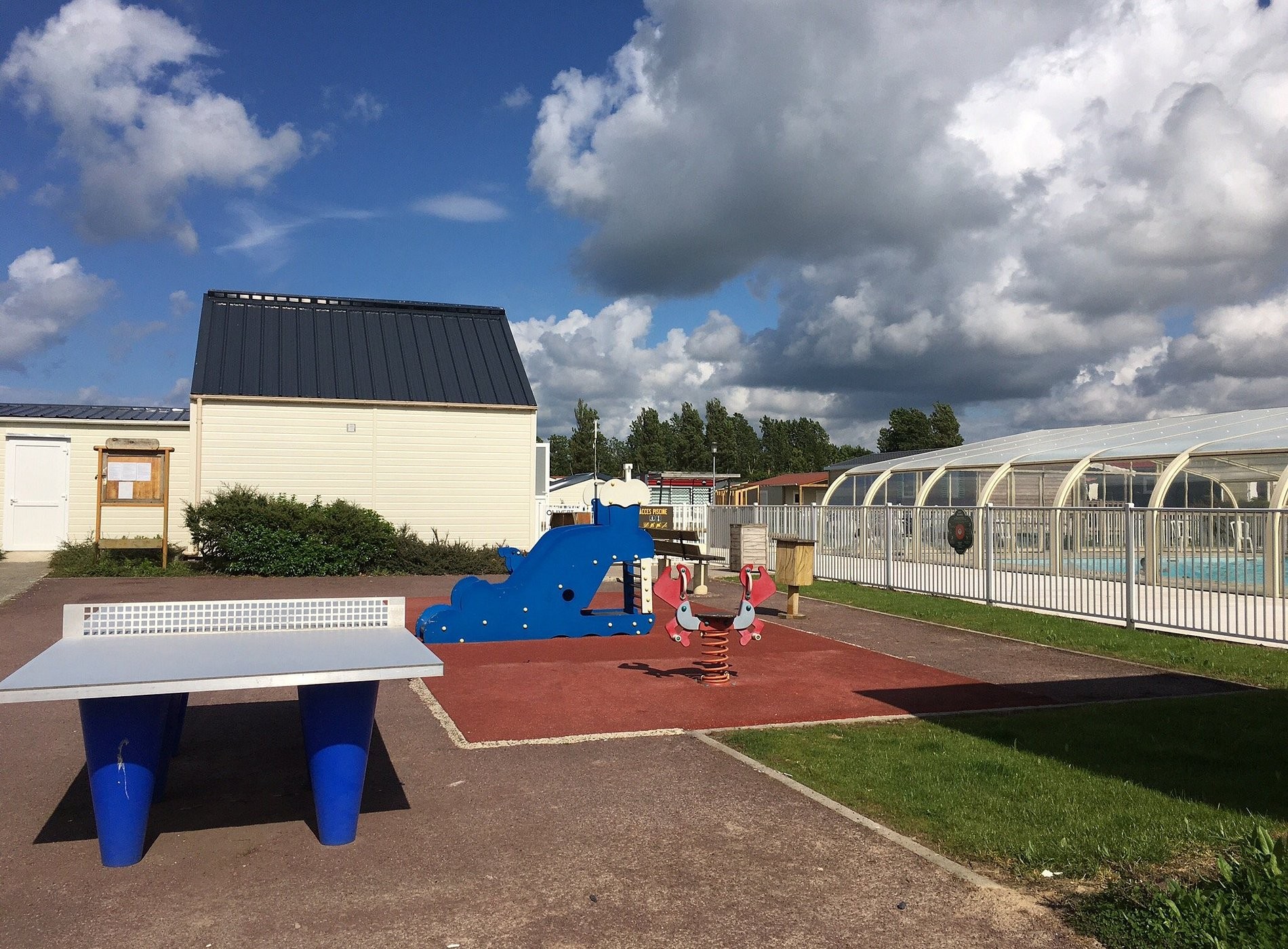 Camping Du Fort Samson, Camping à Grandcamp-Maisy