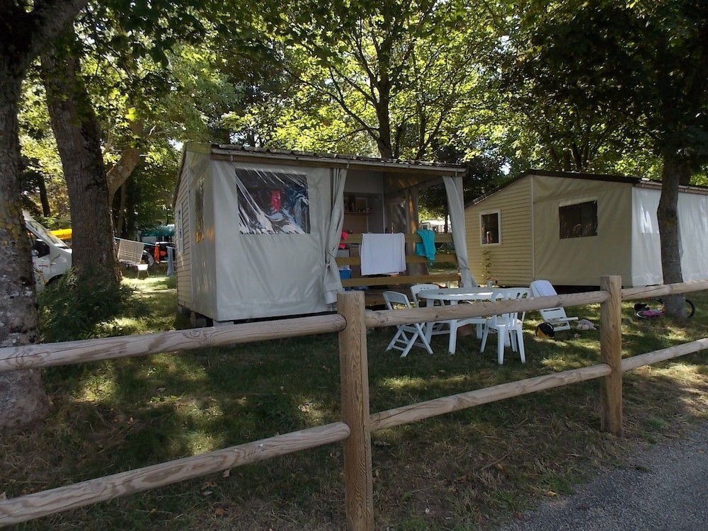 Camping Saint Etienne, Camping à Villefranche-de-Panat