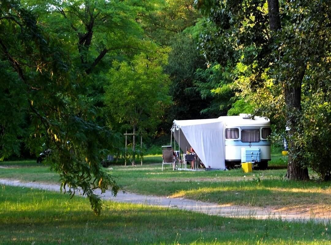 Camping Des Ponts, Camping à Bidon