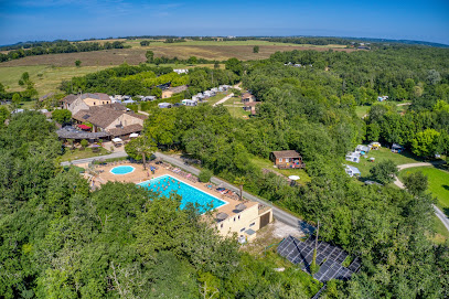 Camping Naturiste Le Couderc Camping à Naussannes