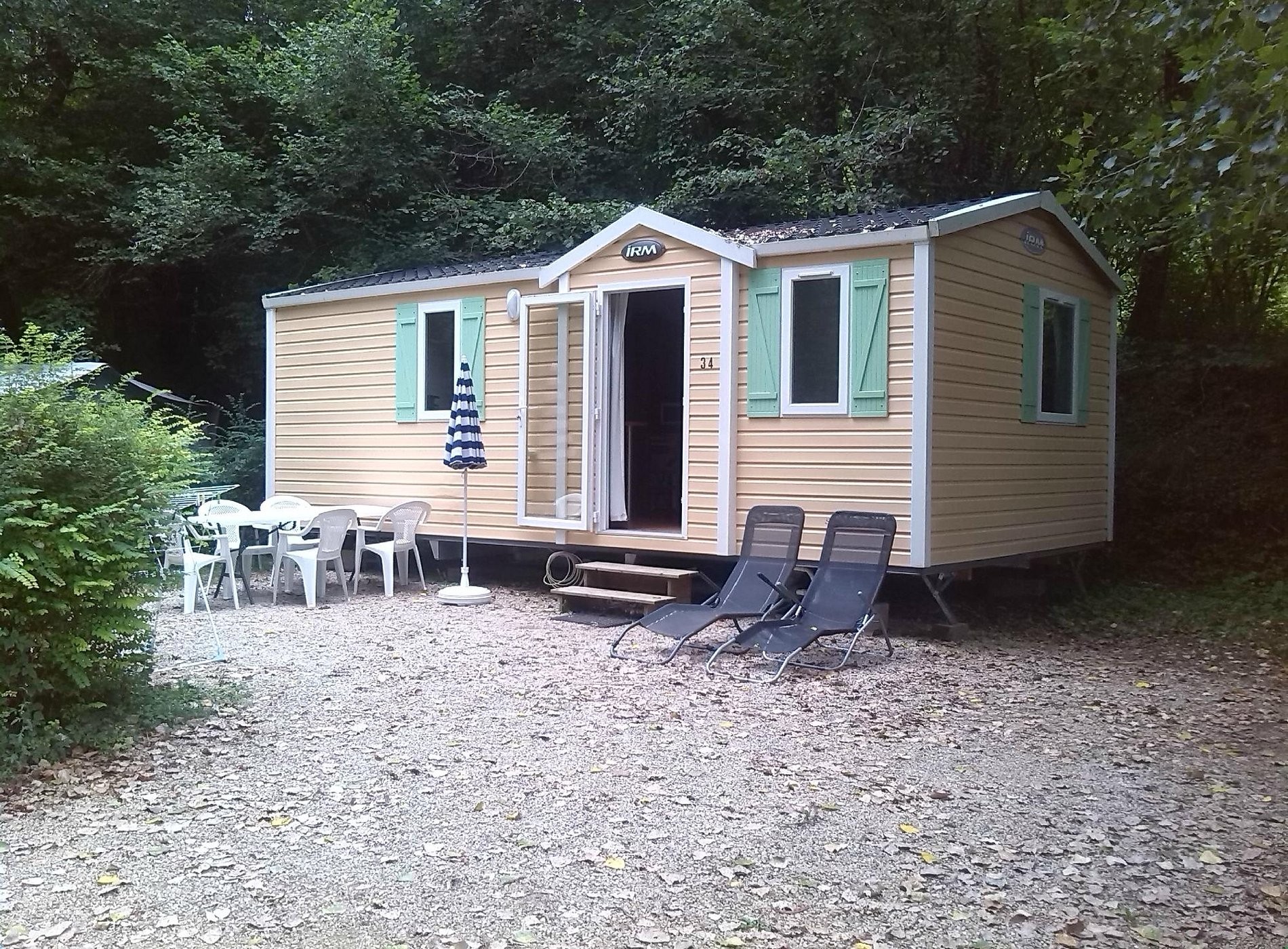 LE CAMPING DOMAINE DU LAC, Camping à Plazac