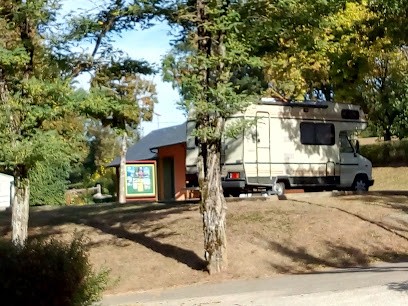 Les Cahutes d'Olt, Camping à Saint-Laurent-d'Olt