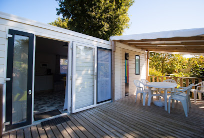 Camping Le Vallon Aux Merlettes, Camping à Matignon