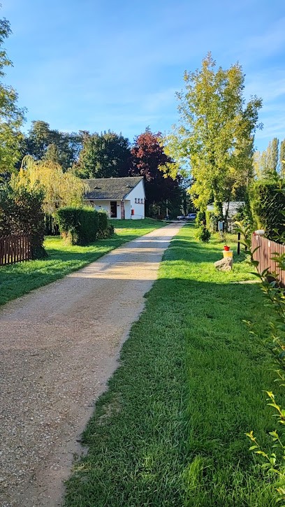 Camping du petit pont **, Camping à Ivry-la-Bataille