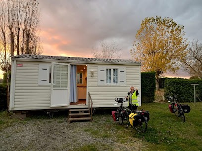 Camping Aire Naturelle De Dailhat, Camping à Yzosse