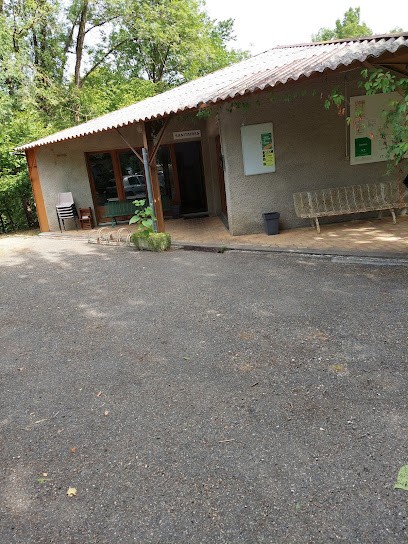 CAMPING La Côte D'Oust, Camping à Oust