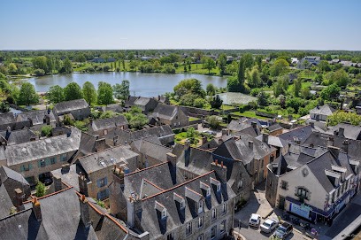 Camping municipal de l'Étang, Camping à Saint-Aubin-du-Cormier