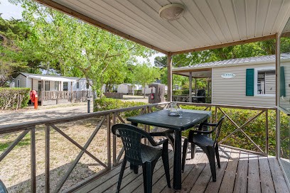 Camping Rives Des Corbieres 3 Stars, Camping à Leucate