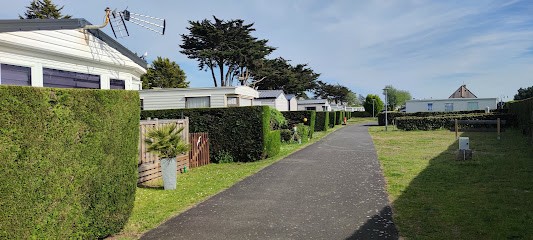 Camping municipal de Saint Jean le Thomas, Camping à Saint-Jean-le-Thomas