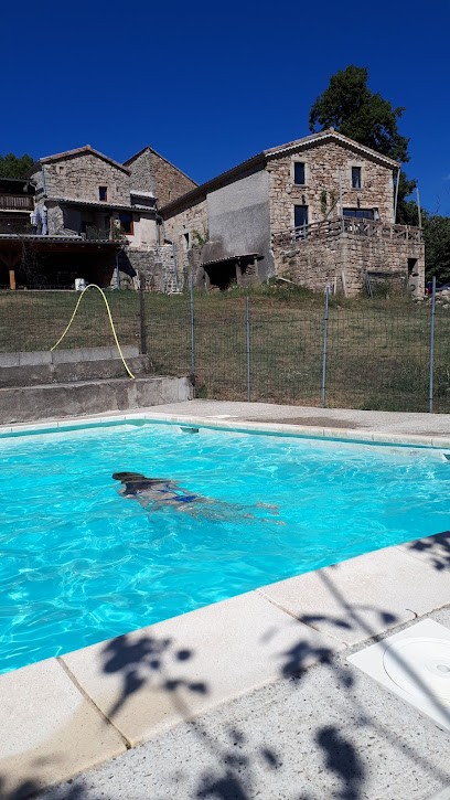 Andre Dominique, Camping à Sanilhac