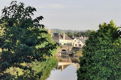 Camping De L'Etang, Camping à Marcillé-Robert
