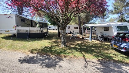 Camping Municipal De Villes-sur-Auzon, Camping à Villes-sur-Auzon