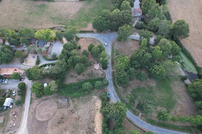 Camping Le Moulin De Rambourg, Camping à Nesmy