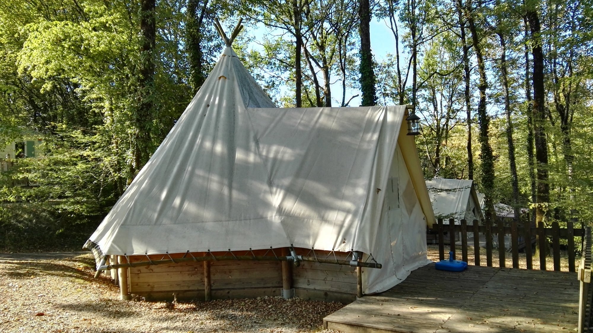 Camping La Ferme De Villeneuve Camping à Saint-André-d'Allas