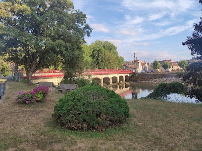 Camping des Deux-Ponts, Camping à Froncles