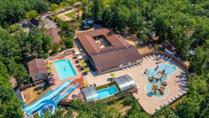 Camping Clicochic - Lou Castel Camping à Castelnaud-la-Chapelle