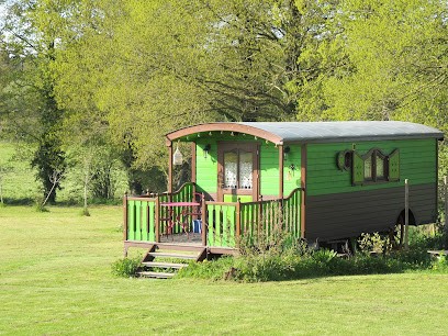 Le Jardin de la Moinerie, roulottes & huttes, Camping à Talensac