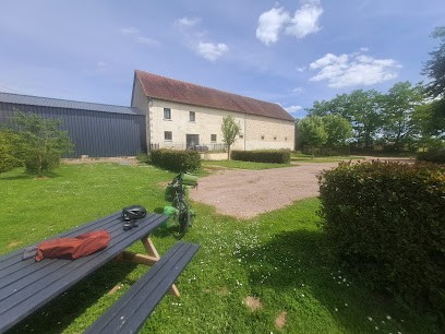 escale de la prairie, Camping à Neuvy-le-Barrois