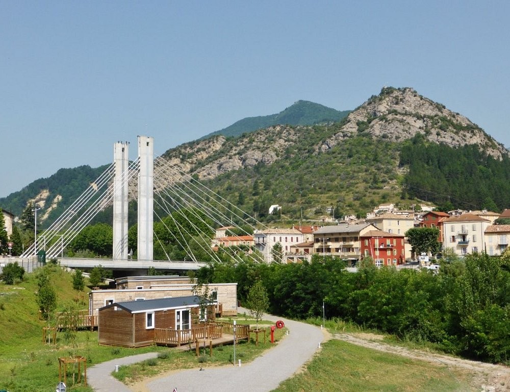 Camping Lou Gourdan - Alpes-Maritimes, Camping à Puget-Théniers