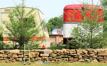 Mini Camping Dans Le Jardin, Camping à Ouroux-sous-le-Bois-Sainte-Marie