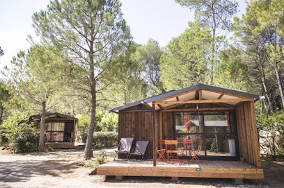 Huttopia Fontvieille - Provence, Camping à Fontvieille