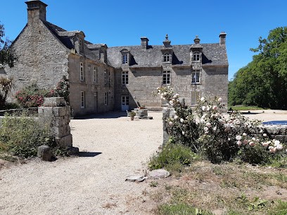 Château de Kermenguy - cabanes dans les arbres, Camping à Cléder