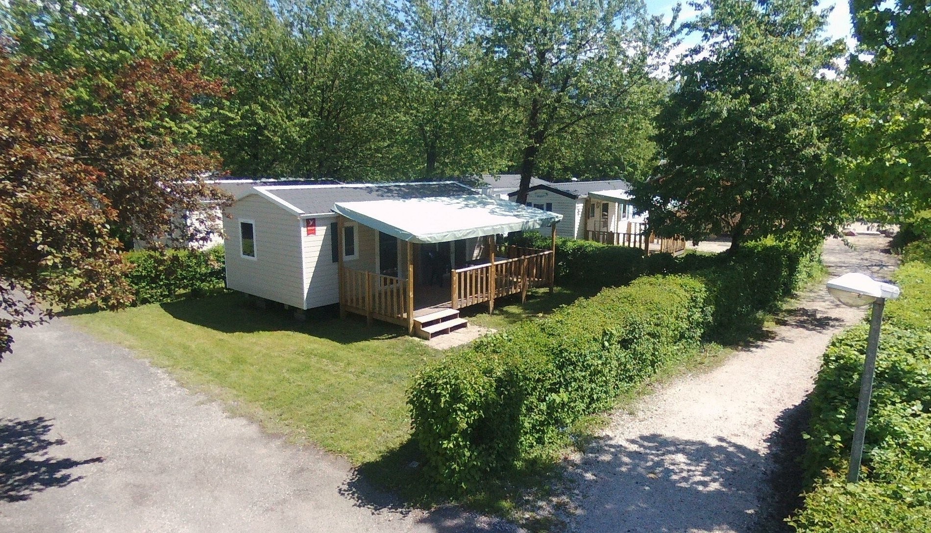 Camping Du Lac De Carouge, Camping à Saint-Pierre-d'Albigny